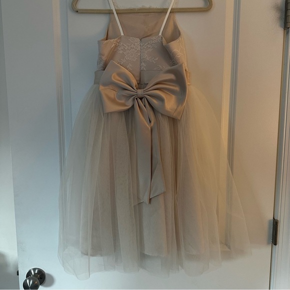 Ivory Lace & Tulle Flower Girl Dress |Size 10-11Y|Satin Bow Back|Formal Occasion - Picture 5 of 9